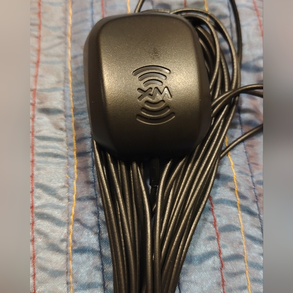 XM Satellite Magnetic Antenna - Picture 4 of 4